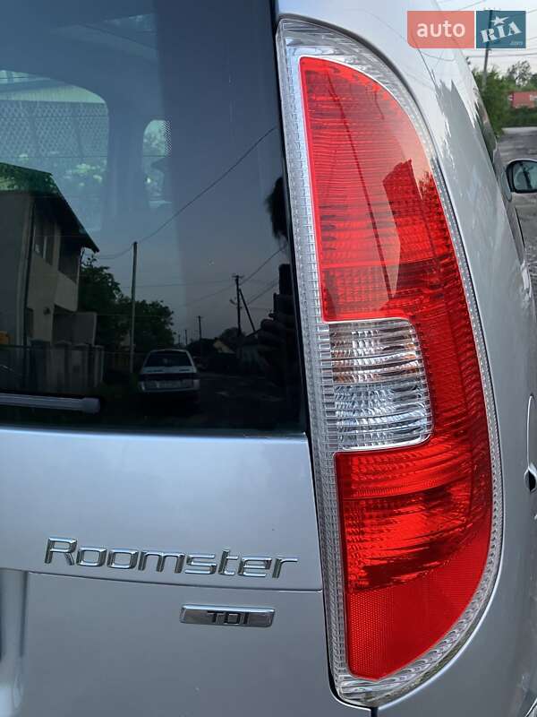 Микровэн Skoda Roomster 2012 в Львове