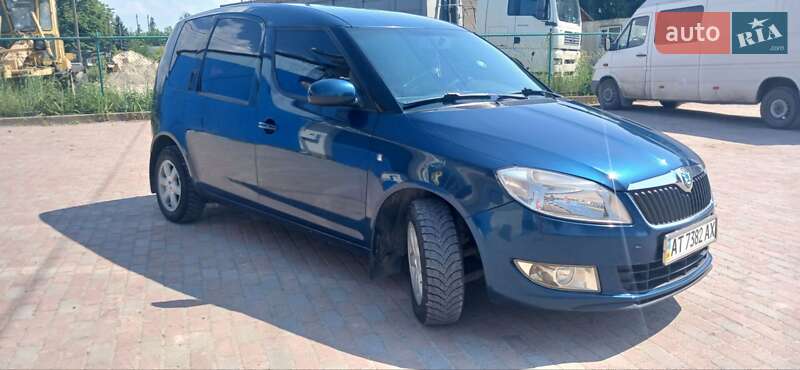 Микровэн Skoda Roomster 2011 в Бурштыне
