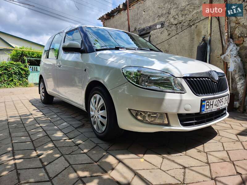 Микровэн Skoda Roomster 2010 в Раздельной