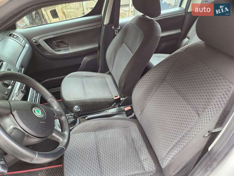 Микровэн Skoda Roomster 2010 в Раздельной
