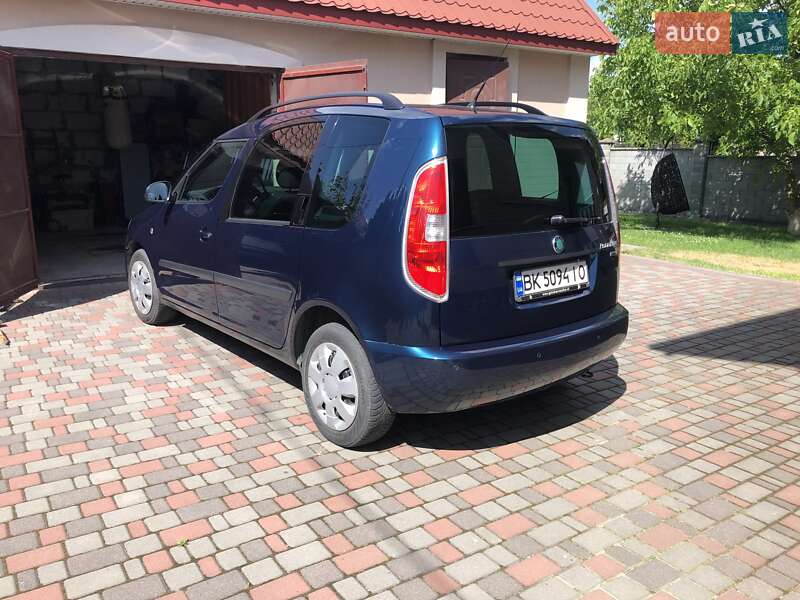 Микровэн Skoda Roomster 2012 в Ровно