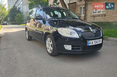 Микровэн Skoda Roomster 2009 в Броварах