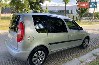 Микровэн Skoda Roomster 2010 в 