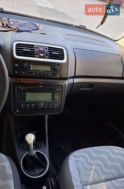 Микровэн Skoda Roomster 2009 в 