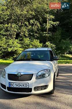 Микровэн Skoda Roomster 2009 в Львове