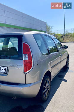 Микровэн Skoda Roomster 2009 в 