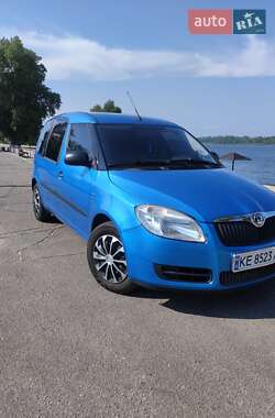 Микровэн Skoda Roomster 2009 в Каменском