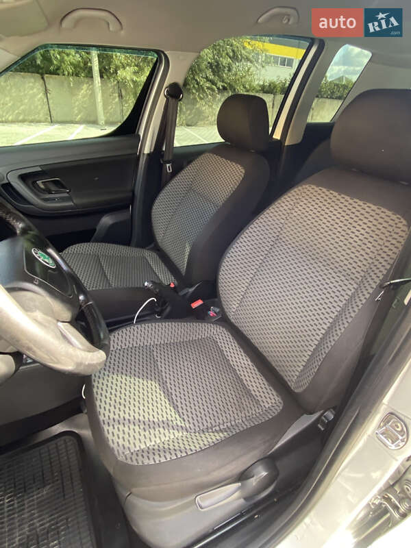 Мікровен Skoda Roomster 2010 в Львові