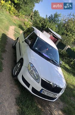 Микровэн Skoda Roomster 2013 в 