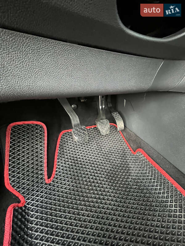 Микровэн Skoda Roomster 2014 в Яготине фото 18 Микровэн Skoda Roomster 2014 в Яготине