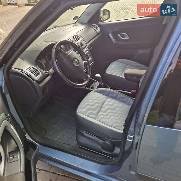 Микровэн Skoda Roomster 2008 в Львове