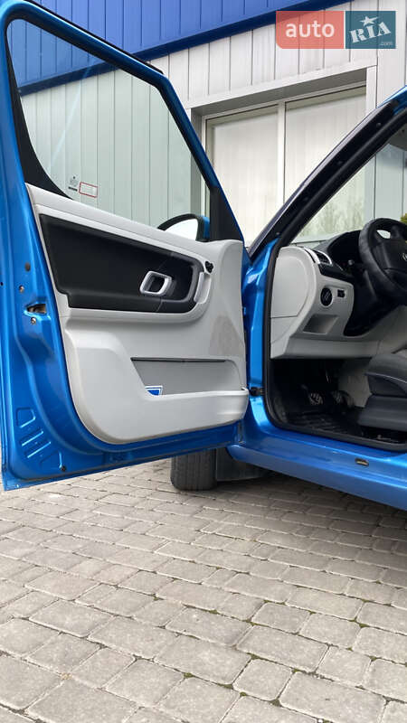 Микровэн Skoda Roomster 2007 в Каменец-Подольском фото 16 Микровэн Skoda Roomster 2007 в Каменец-Подольском