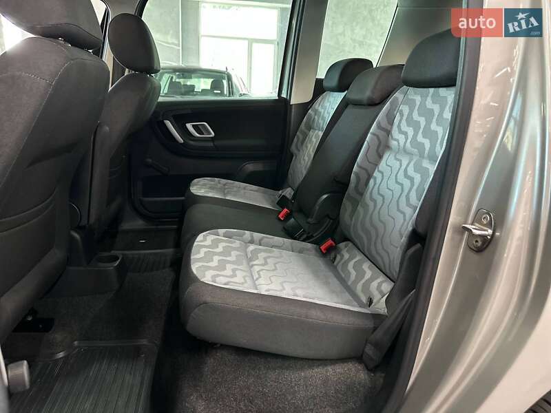 Микровэн Skoda Roomster 2008 в Каменском фото 16 Микровэн Skoda Roomster 2008 в Каменском