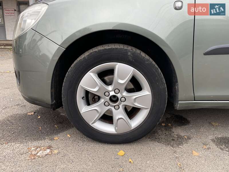 Микровэн Skoda Roomster 2007 в Сумах фото 19 Микровэн Skoda Roomster 2007 в Сумах