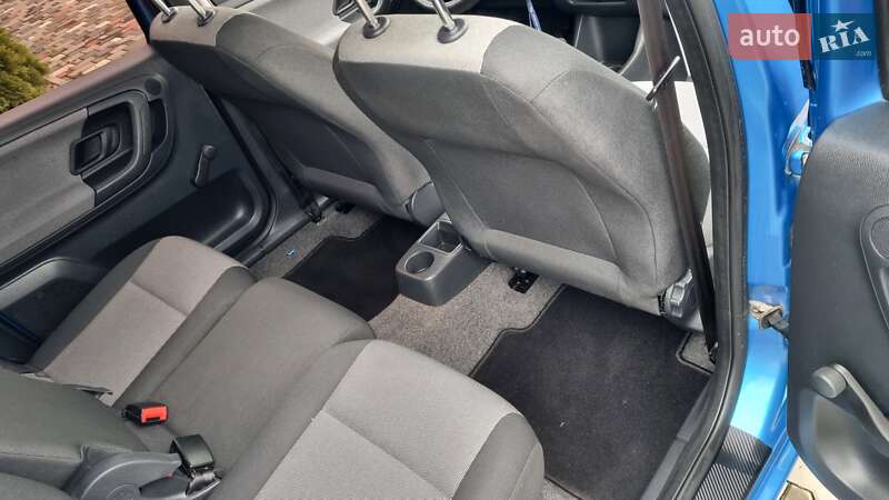Микровэн Skoda Roomster 2009 в Луцке фото 31 Микровэн Skoda Roomster 2009 в Луцке