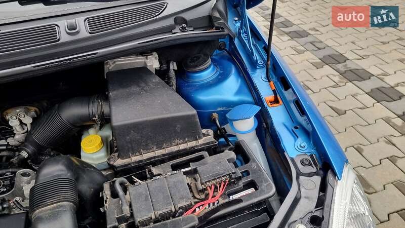 Микровэн Skoda Roomster 2009 в Луцке фото 43 Микровэн Skoda Roomster 2009 в Луцке