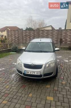 Микровэн Skoda Roomster 2008 в Ровно