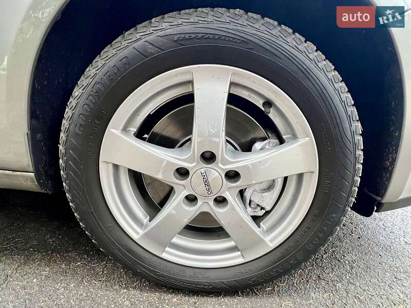 Микровэн Skoda Roomster 2008 в Умани фото 40 Микровэн Skoda Roomster 2008 в Умани