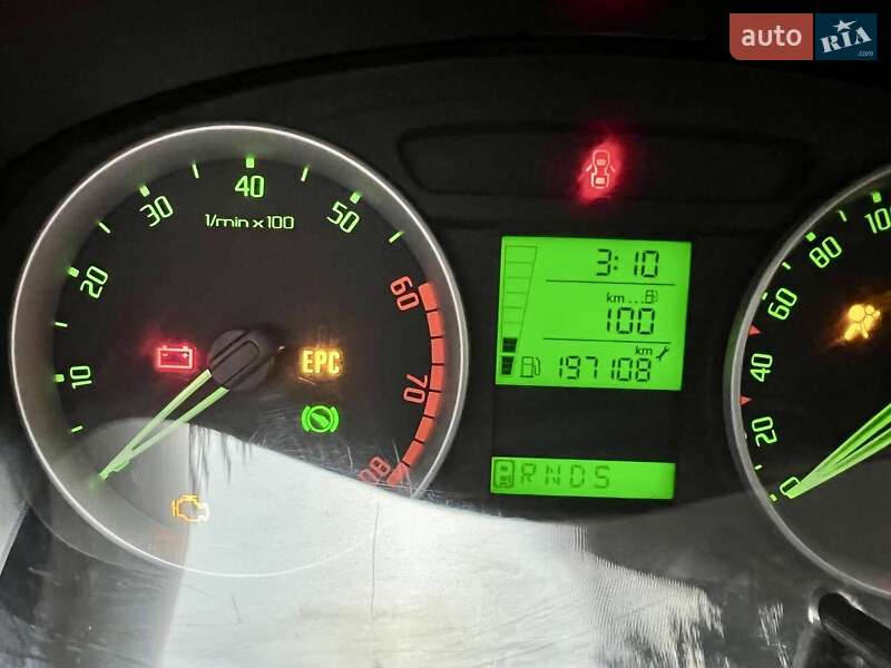 Микровэн Skoda Roomster 2008 в Умани фото 65 Микровэн Skoda Roomster 2008 в Умани