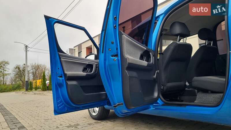 Микровэн Skoda Roomster 2009 в Луцке