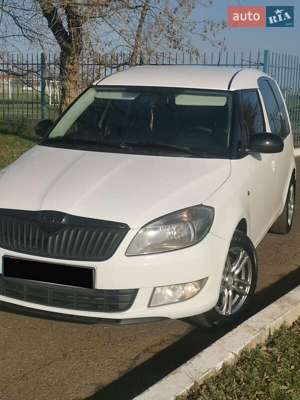 Микровэн Skoda Roomster 2010 в Великом Дальнике