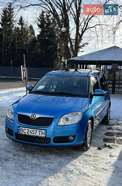 Микровэн Skoda Roomster 2009 в Львове