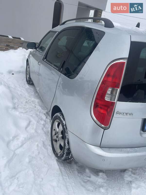 Микровэн Skoda Roomster 2014 в Ковеле