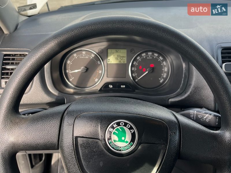 Микровэн Skoda Roomster 2011 в Каменец-Подольском