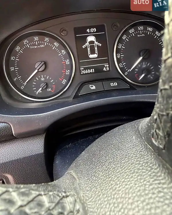 Skoda Roomster 2011 VIN TMBNK25J6C7011397 фото оголошення 8 з 42