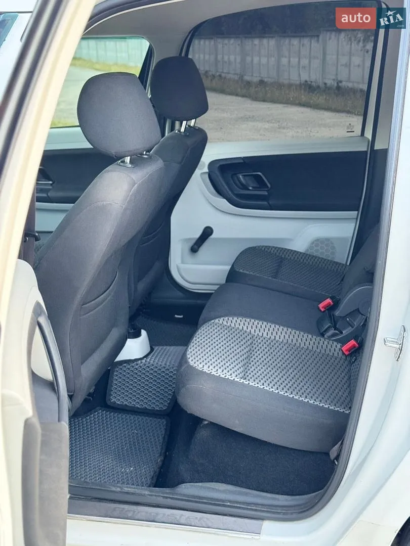 2010 Skoda Roomster - мініатюра 23