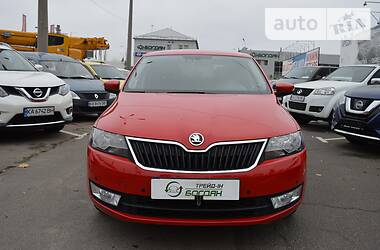 Хэтчбек Skoda Spaceback 2015 в Киеве