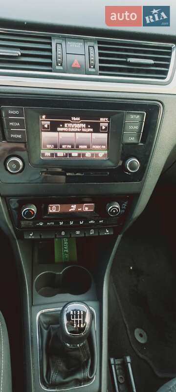 Хэтчбек Skoda Spaceback 2015 в Каменском