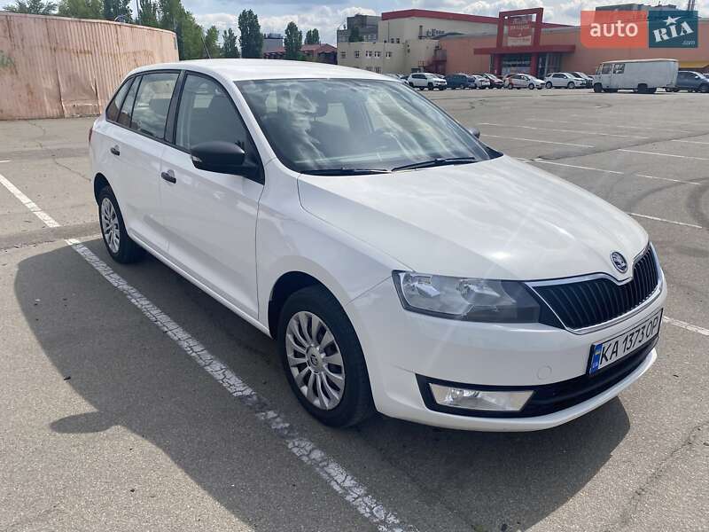 Хэтчбек Skoda Spaceback 2017 в 
