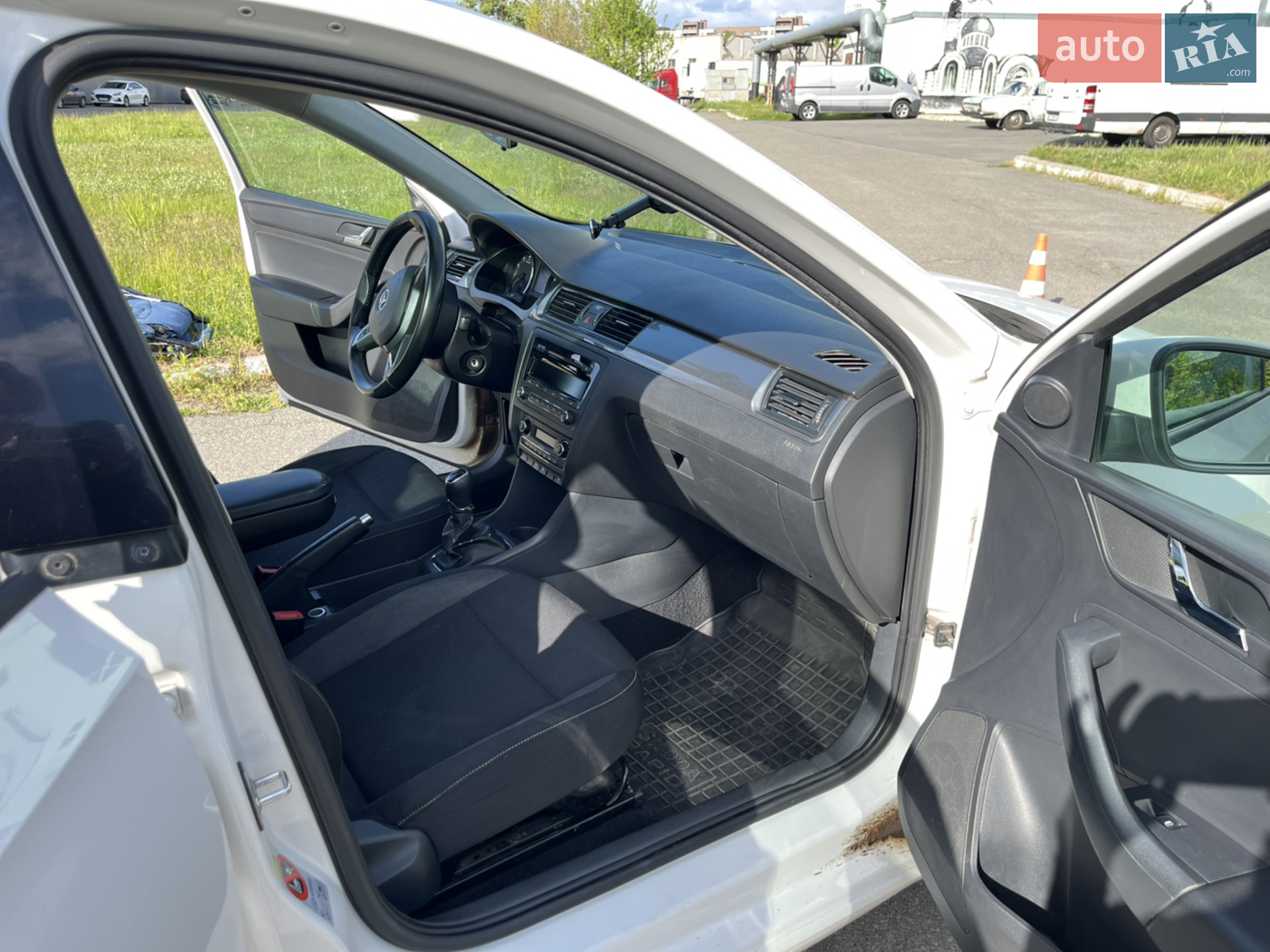 2014 Skoda Rapid - мініатюра 8