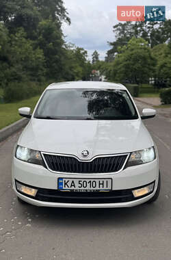Хэтчбек Skoda Spaceback 2017 в 