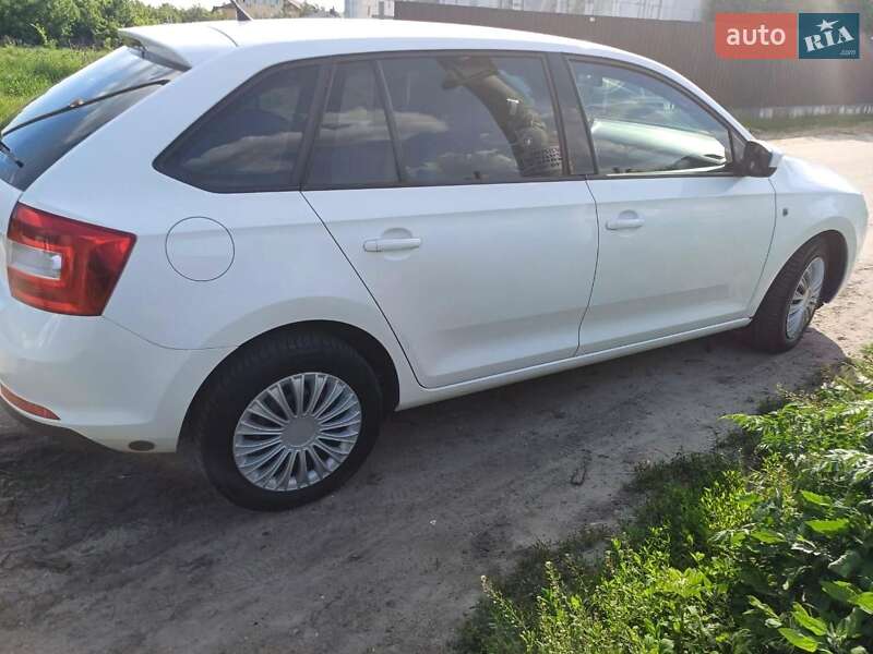 Хэтчбек Skoda Spaceback 2015 в Киеве