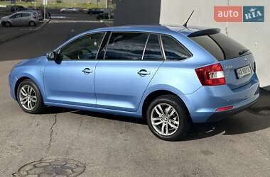 Хэтчбек Skoda Spaceback 2015 в 