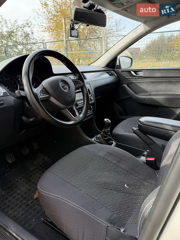 Хетчбек Skoda Spaceback 2014 в Києві фото 6 Хетчбек Skoda Spaceback 2014 в Києві