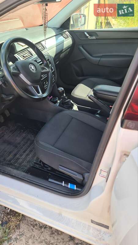 Хэтчбек Skoda Spaceback 2014 в Кривом Роге