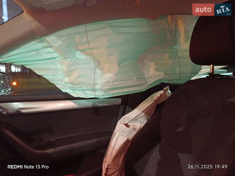 Хэтчбек Skoda Spaceback 2016 в Луцке