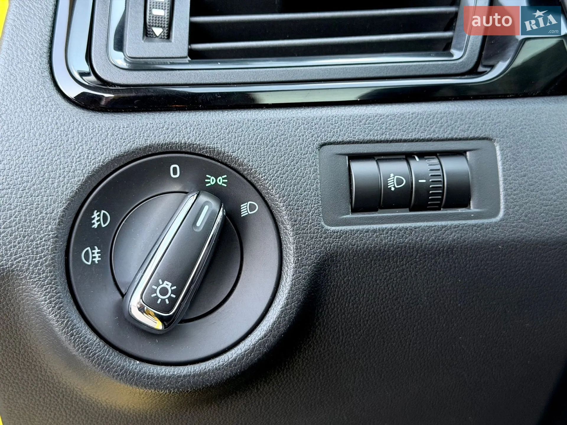 2015 Skoda Rapid - мініатюра 4