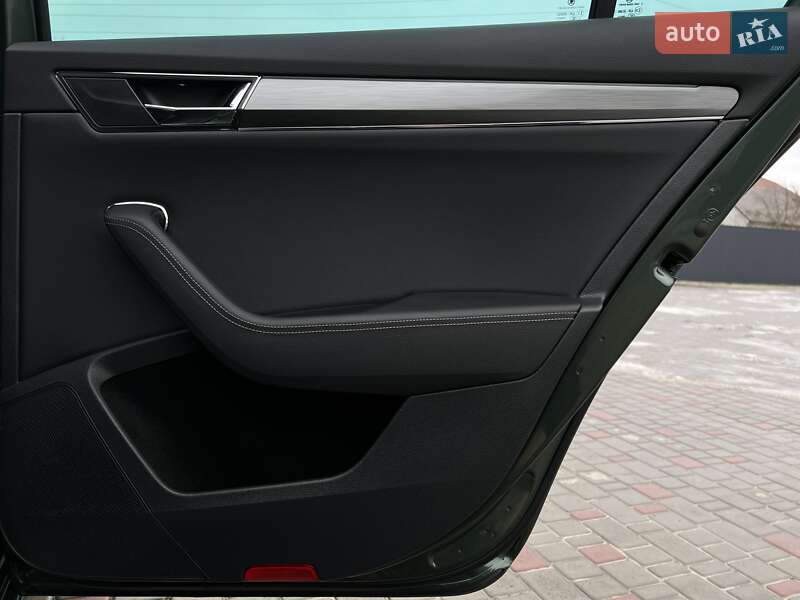 Универсал Skoda Superb Scout 2021 в Киеве