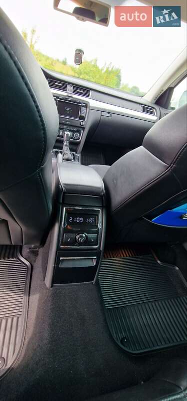 Універсал Skoda Superb Scout 2012 в Тернополі