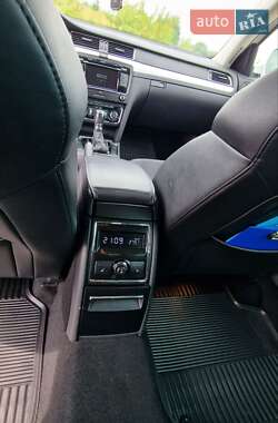Универсал Skoda Superb Scout 2012 в 