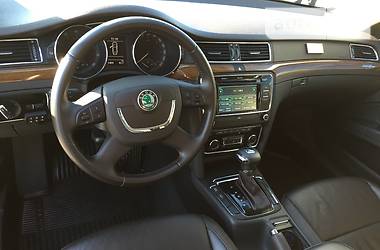 Седан Skoda Superb 2012 в Львові