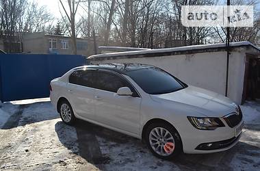 Седан Skoda Superb 2013 в Донецьку