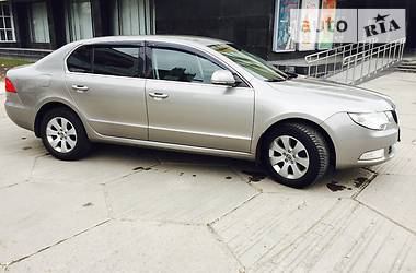 Седан Skoda Superb 2011 в 
