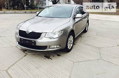 Седан Skoda Superb 2011 в 