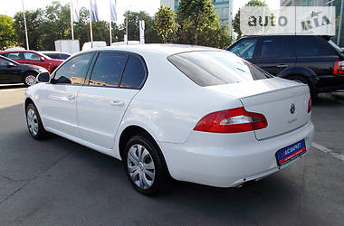 Седан Skoda Superb 2011 в Киеве