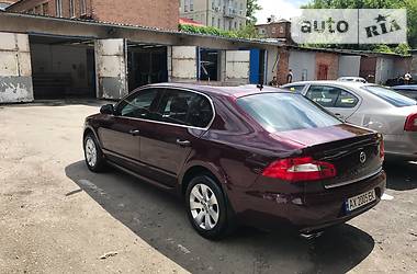 Седан Skoda Superb 2010 в Харькове